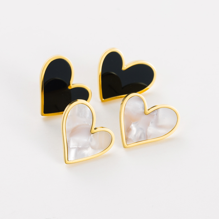 1 Pair Retro Heart Shape Stainless Steel Inlay Shell Ear Studs display picture 1