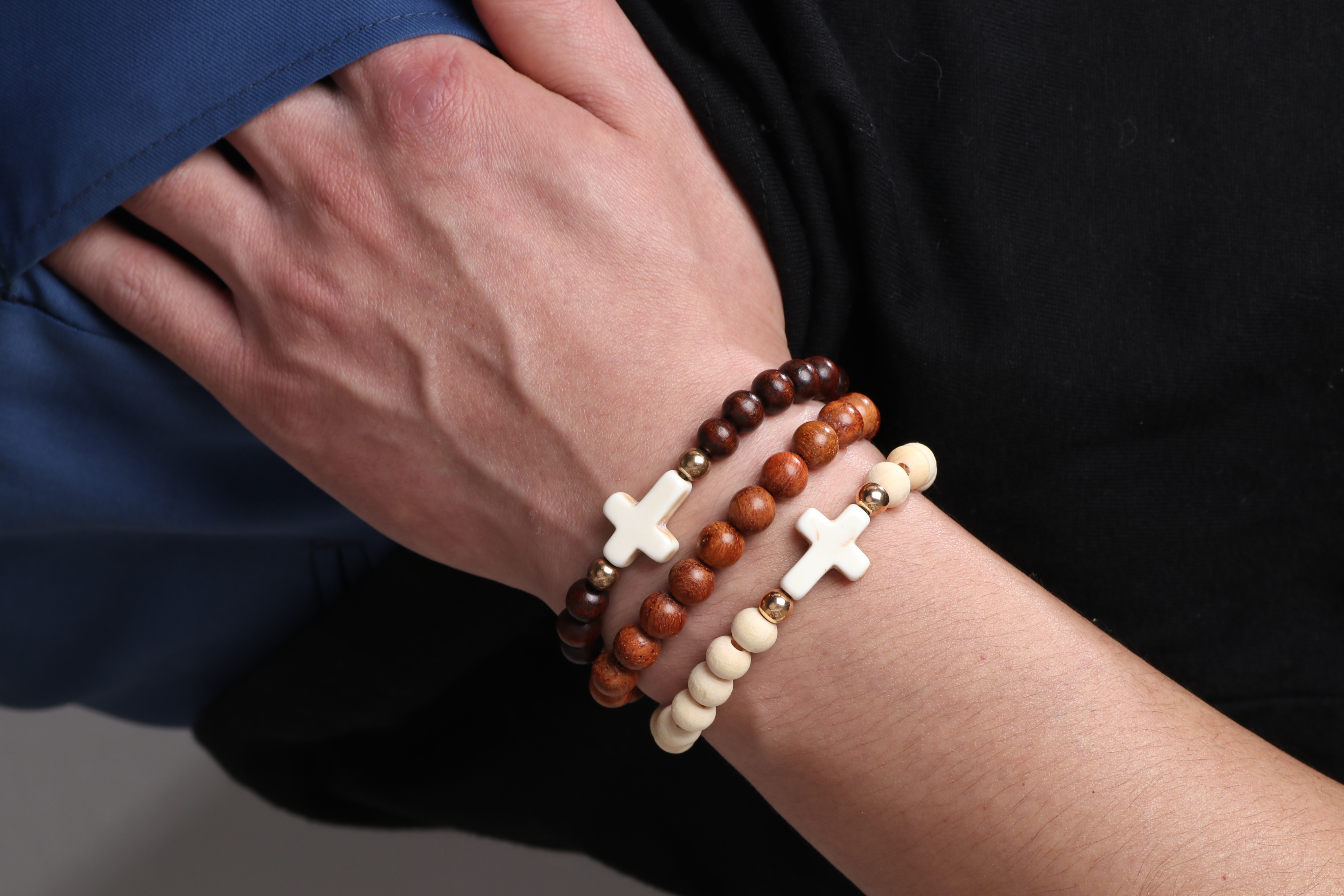 Vintage Style Cross Plastic Beaded Men's Bracelets display picture 13