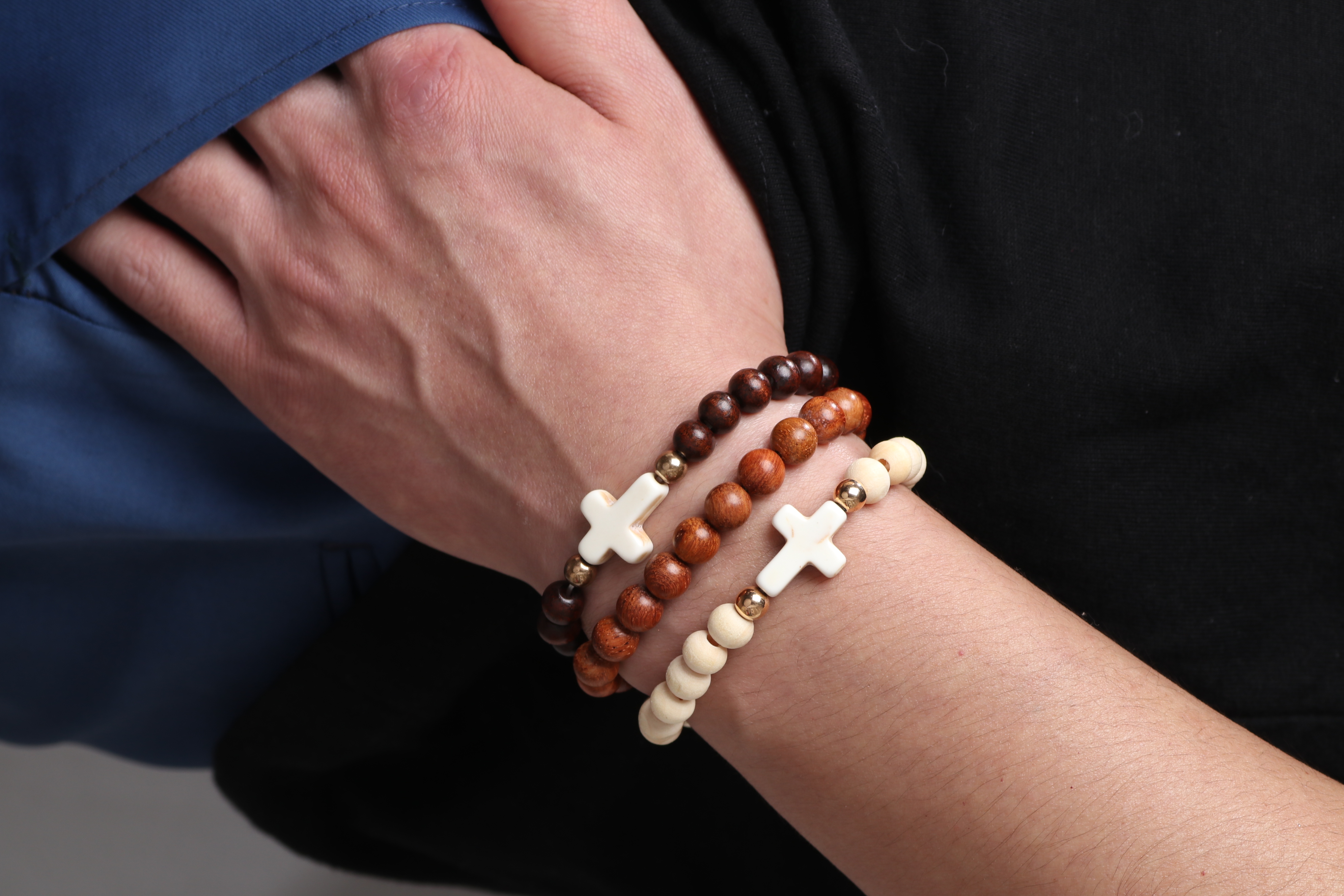 Vintage Style Cross Plastic Beaded Men's Bracelets display picture 11