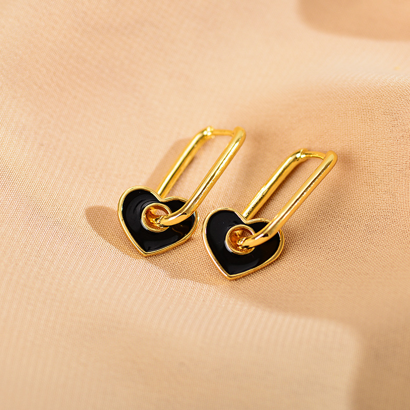 1 Pair Simple Style Heart Shape Enamel Plating Copper 18k Gold Plated Drop Earrings display picture 4