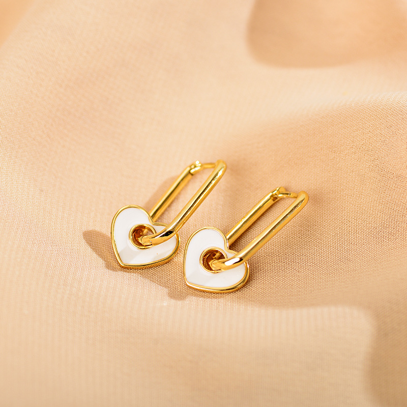 1 Pair Simple Style Heart Shape Enamel Plating Copper 18k Gold Plated Drop Earrings display picture 3