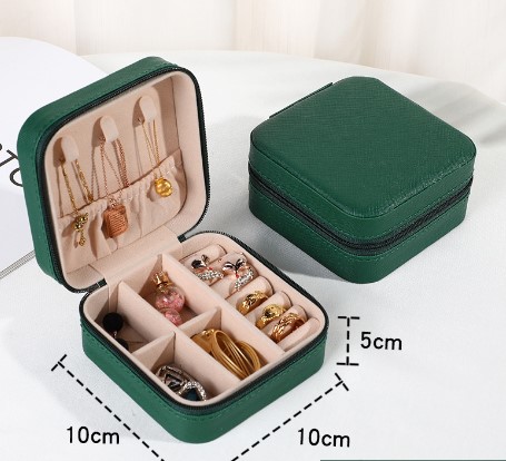 Simple Style Solid Color Leather Jewelry Boxes display picture 2