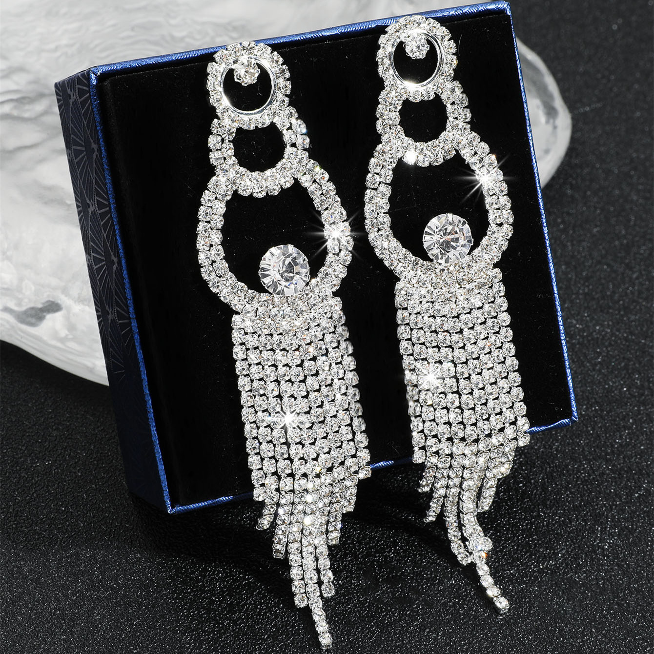 1 Pair Luxurious Circle Plating Artificial Crystal Silver Plated Chandelier Earrings display picture 4