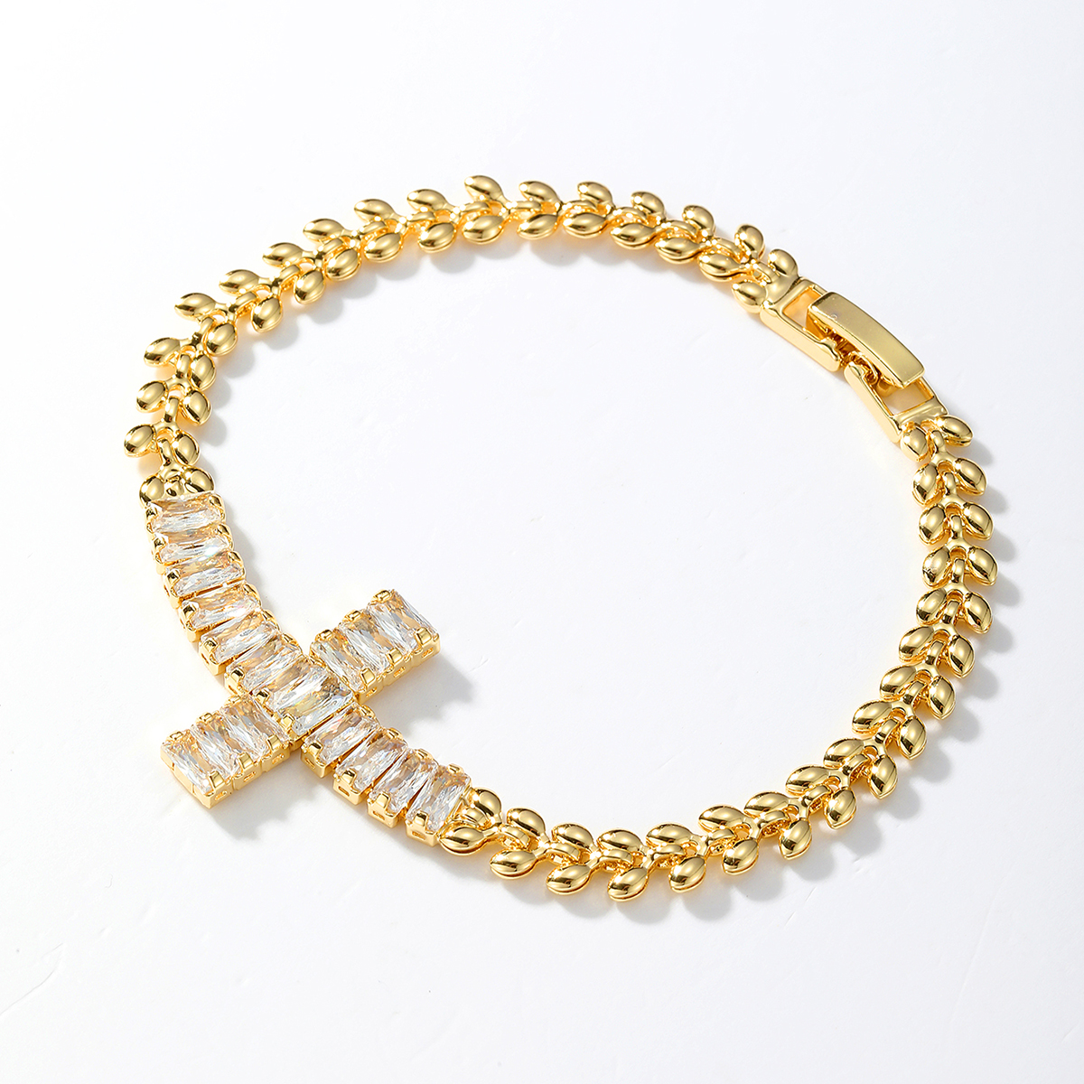 1 Piece Fashion Cross Copper Plating Zircon Bracelets display picture 3