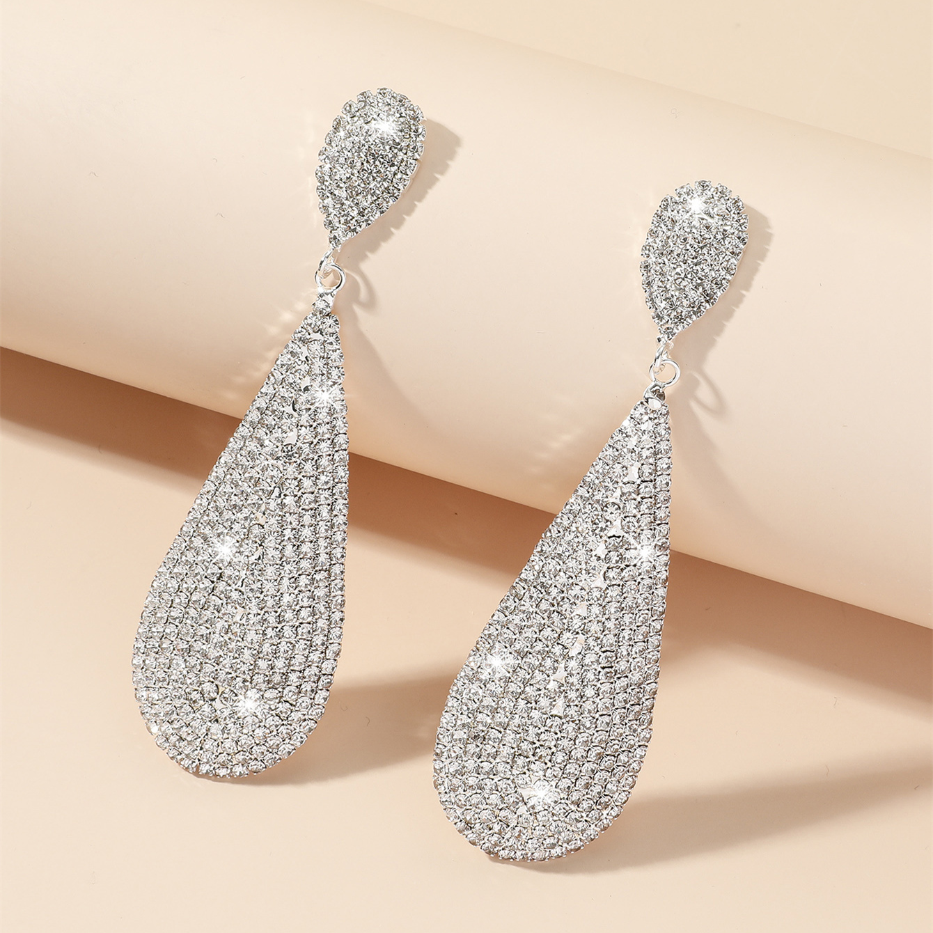 Simple Style Water Droplets Artificial Crystal Inlay Rhinestones Silver Plated Women's Drop Earrings display picture 1