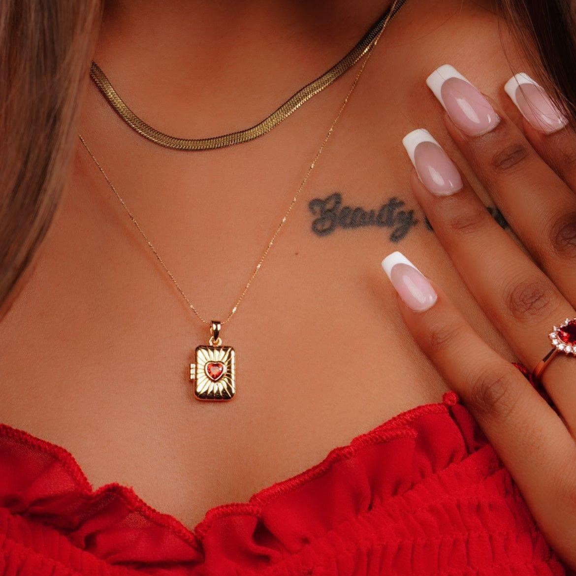Glass Copper Retro Plating Inlay Heart Shape Rectangle Zircon Pendant Necklace display picture 5