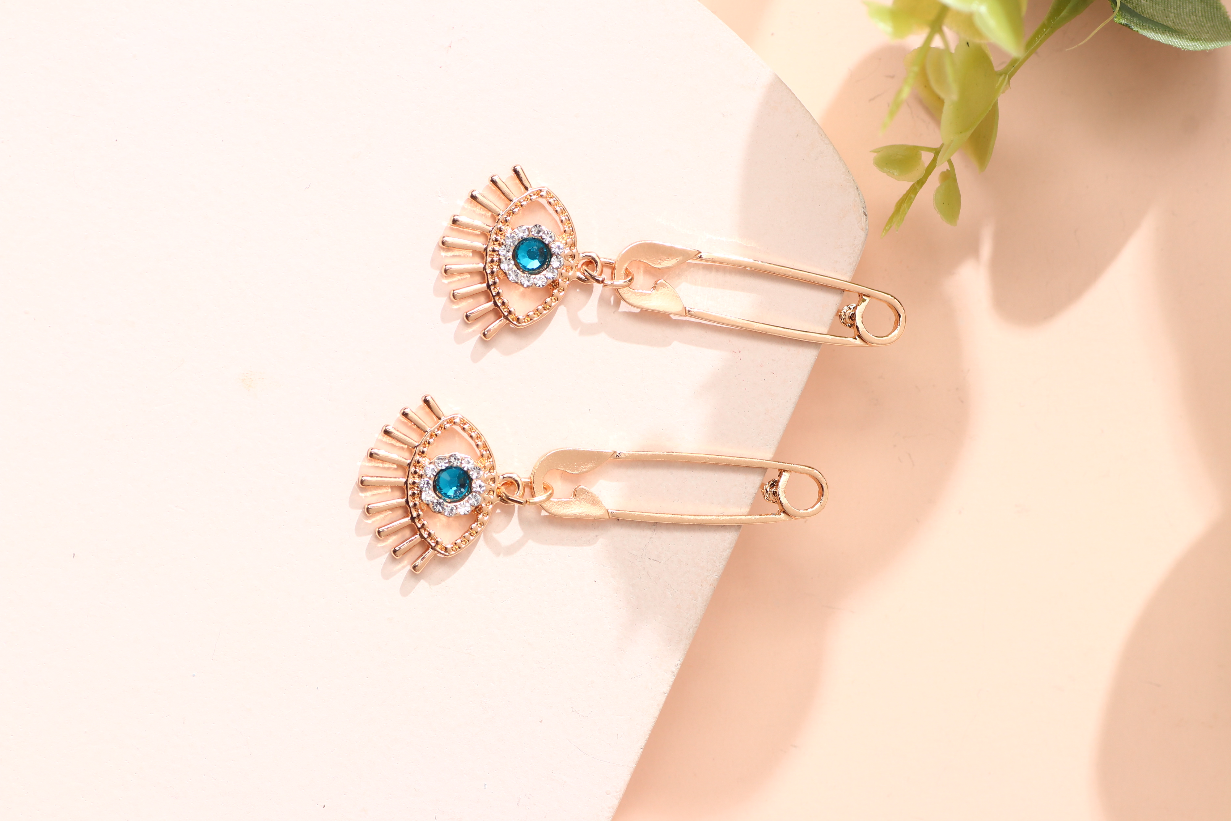 1 Pair Fashion Devil's Eye Alloy Inlay Zircon Gold Plated Women's Drop Earrings display picture 3