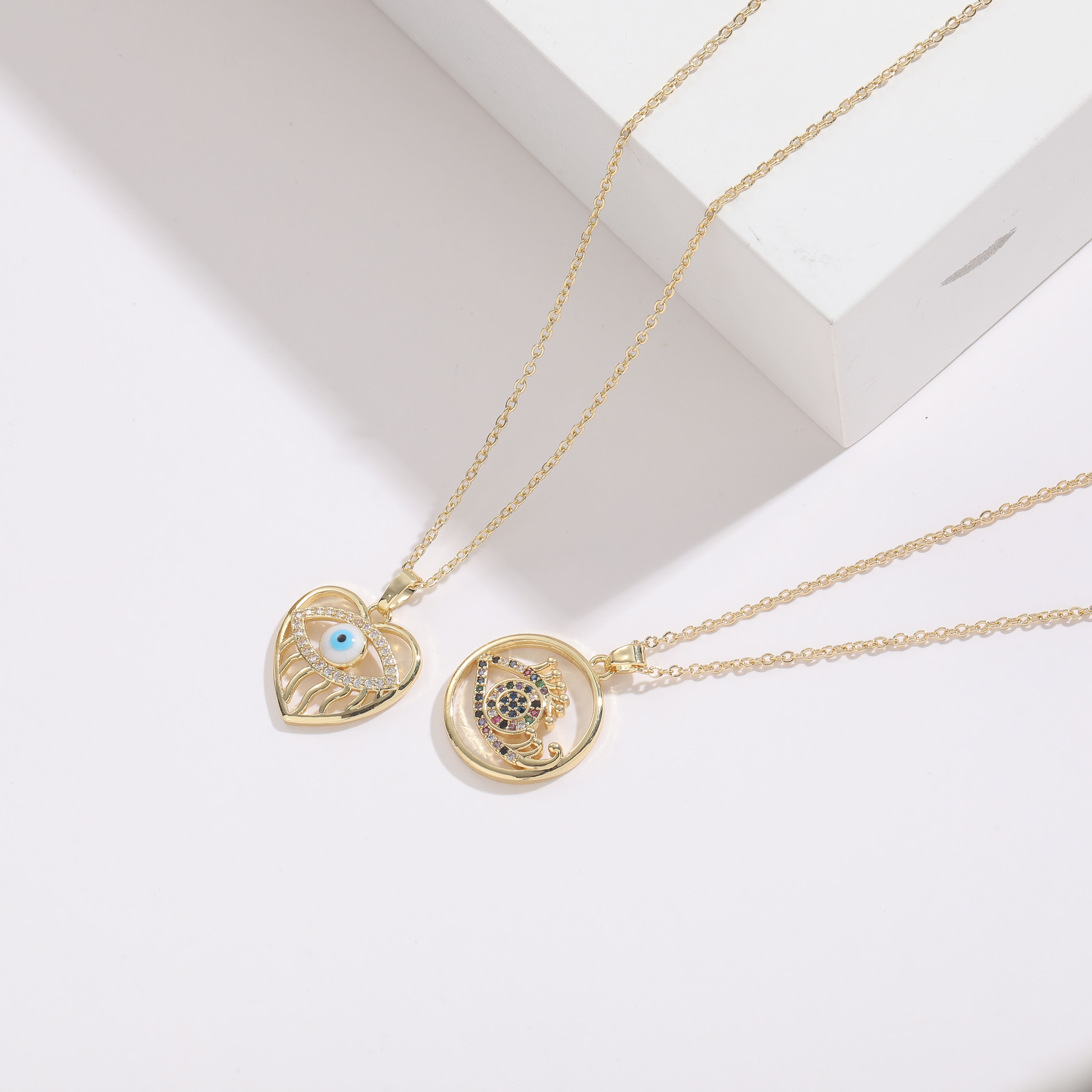 1 Piece Classic Style Devil's Eye Heart Shape Copper Plating Zircon Necklace display picture 6