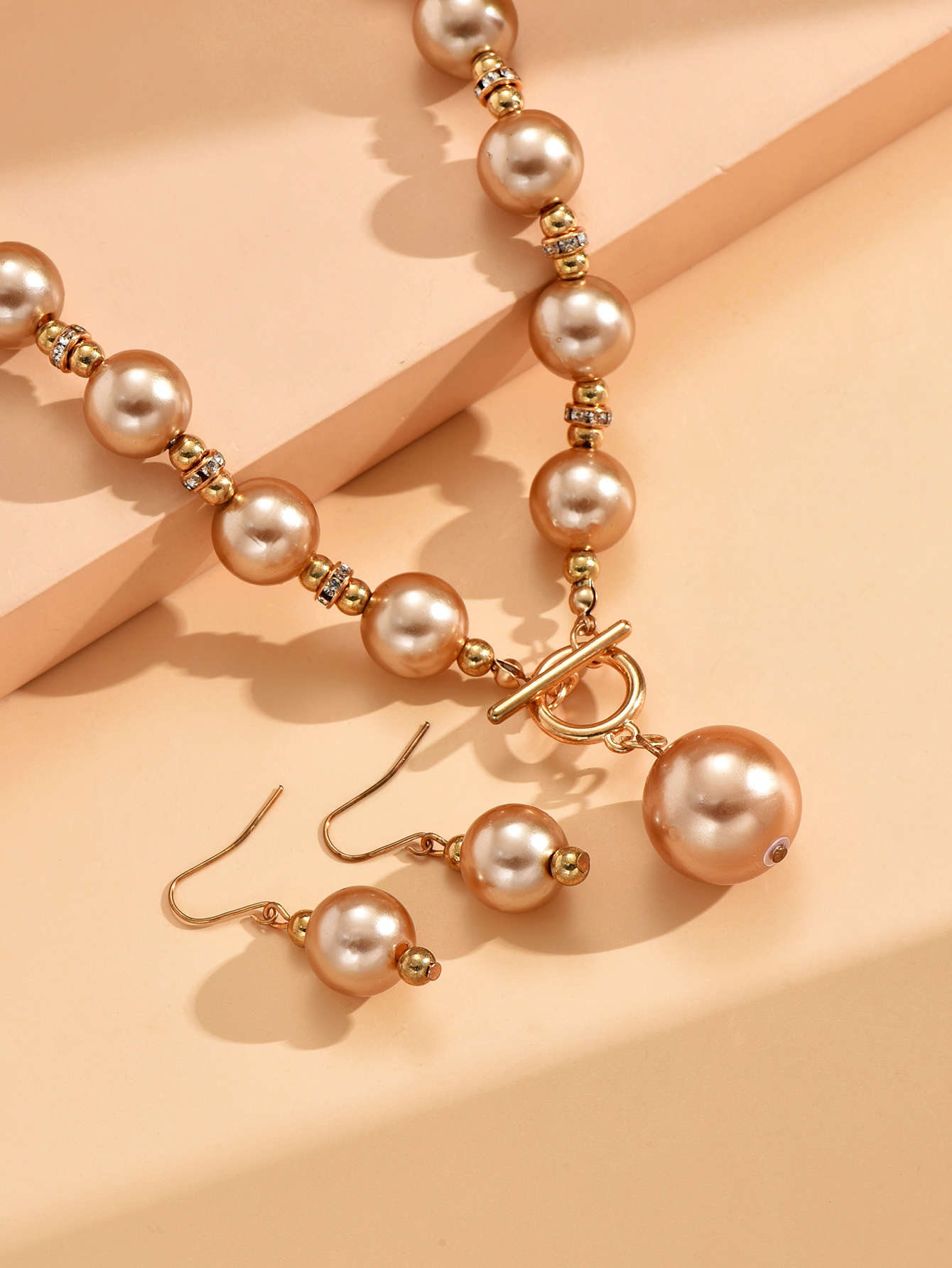 Streetwear Pearl Alloy Resin Beaded Women's Earrings Necklace display picture 3