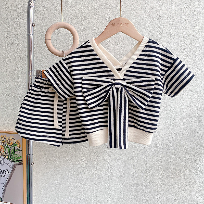 Mode Streifen Bogenknoten Baumwolle Spandex Polyester Mädchen Kleidung Sets display picture 10