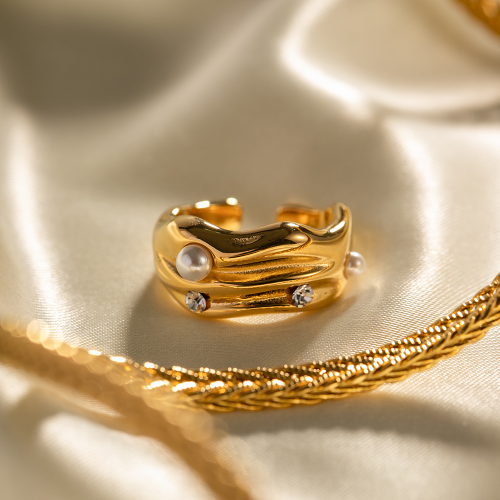 Ins-stil C-form Irregulär Rostfreier Stahl Überzug Inlay Künstliche Perlen Künstlicher Diamant 18 Karat Vergoldet Offener Ring display picture 5