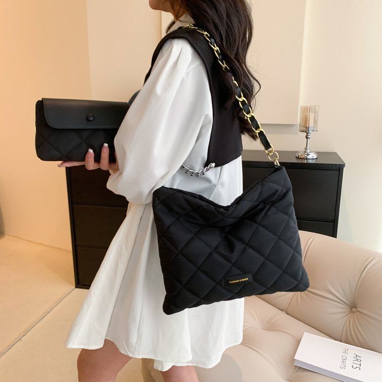 Women's All Seasons Nylon Basic Shoulder Bag Bag Sets display picture 10