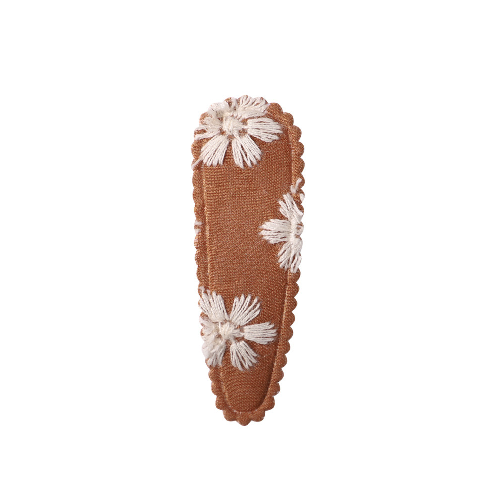 Girl'S Cute Sweet Flower Synthetic Yarn Knit Iron Embroidery Hair Clip display picture 6