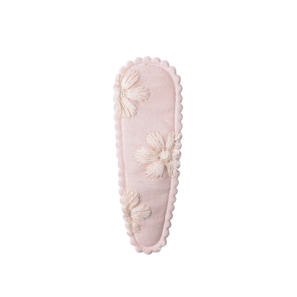 Girl'S Cute Sweet Flower Synthetic Yarn Knit Iron Embroidery Hair Clip display picture 7