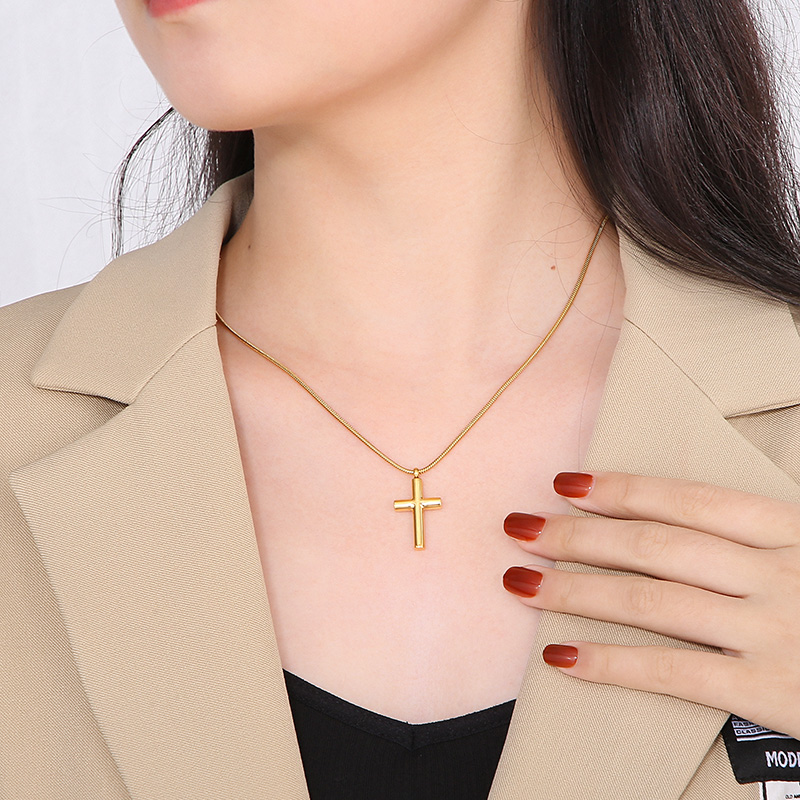 Stainless Steel 18K Gold Plated Basic Plating Cross Pendant Necklace display picture 14