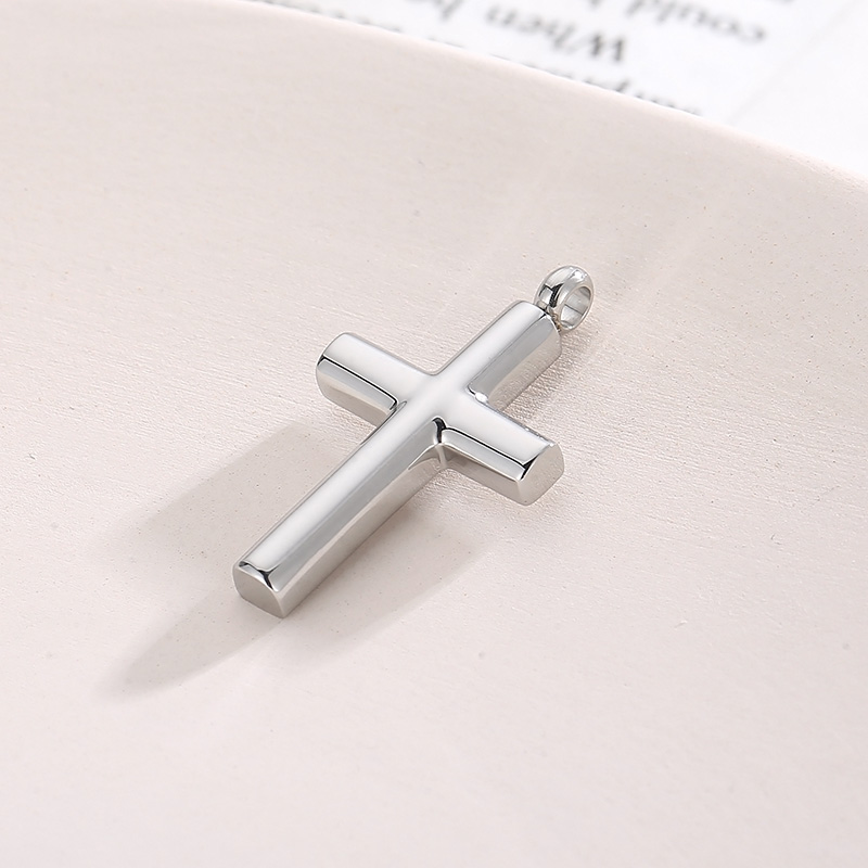 Stainless Steel 18K Gold Plated Basic Plating Cross Pendant Necklace display picture 9