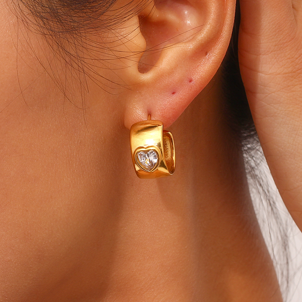 1 Pair Fashion C Shape Heart Shape Inlay Stainless Steel Zircon 18k Gold Plated Ear Studs display picture 5