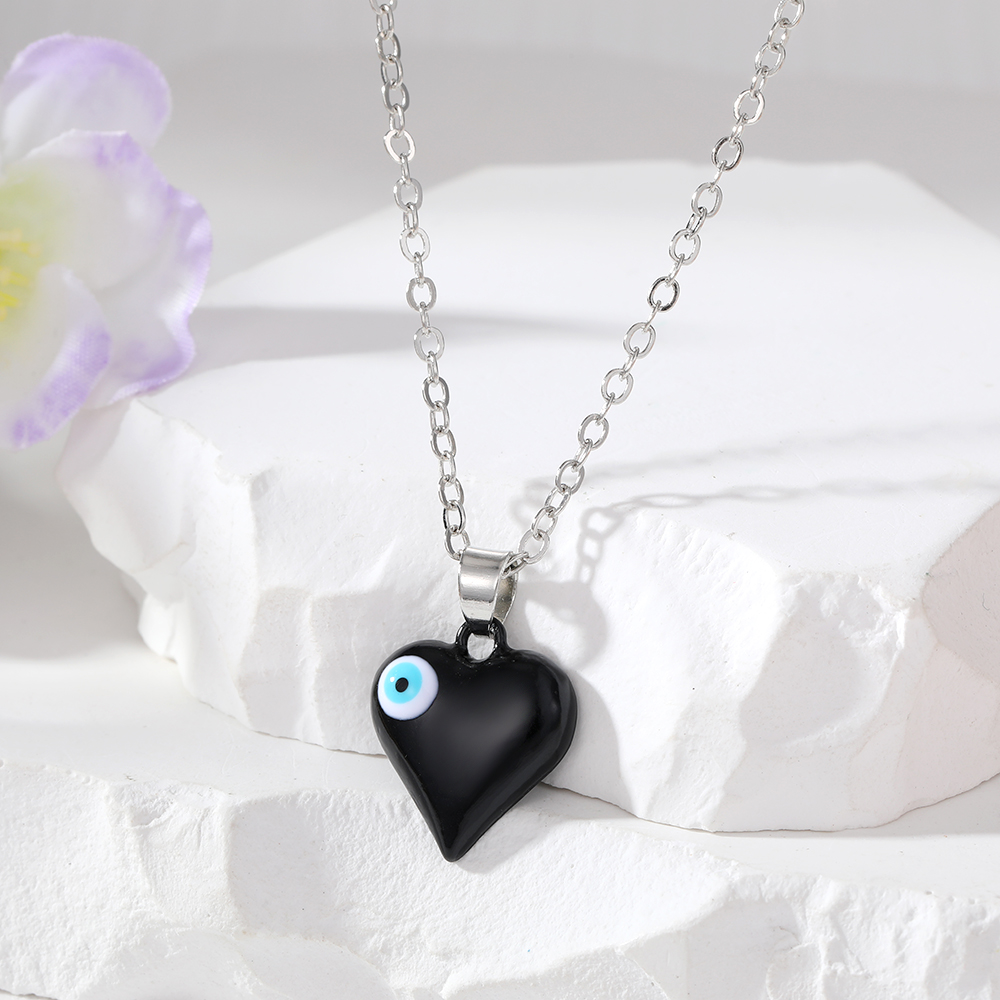 Fashion Heart Shape Eye Alloy Plating Women's Pendant Necklace display picture 6