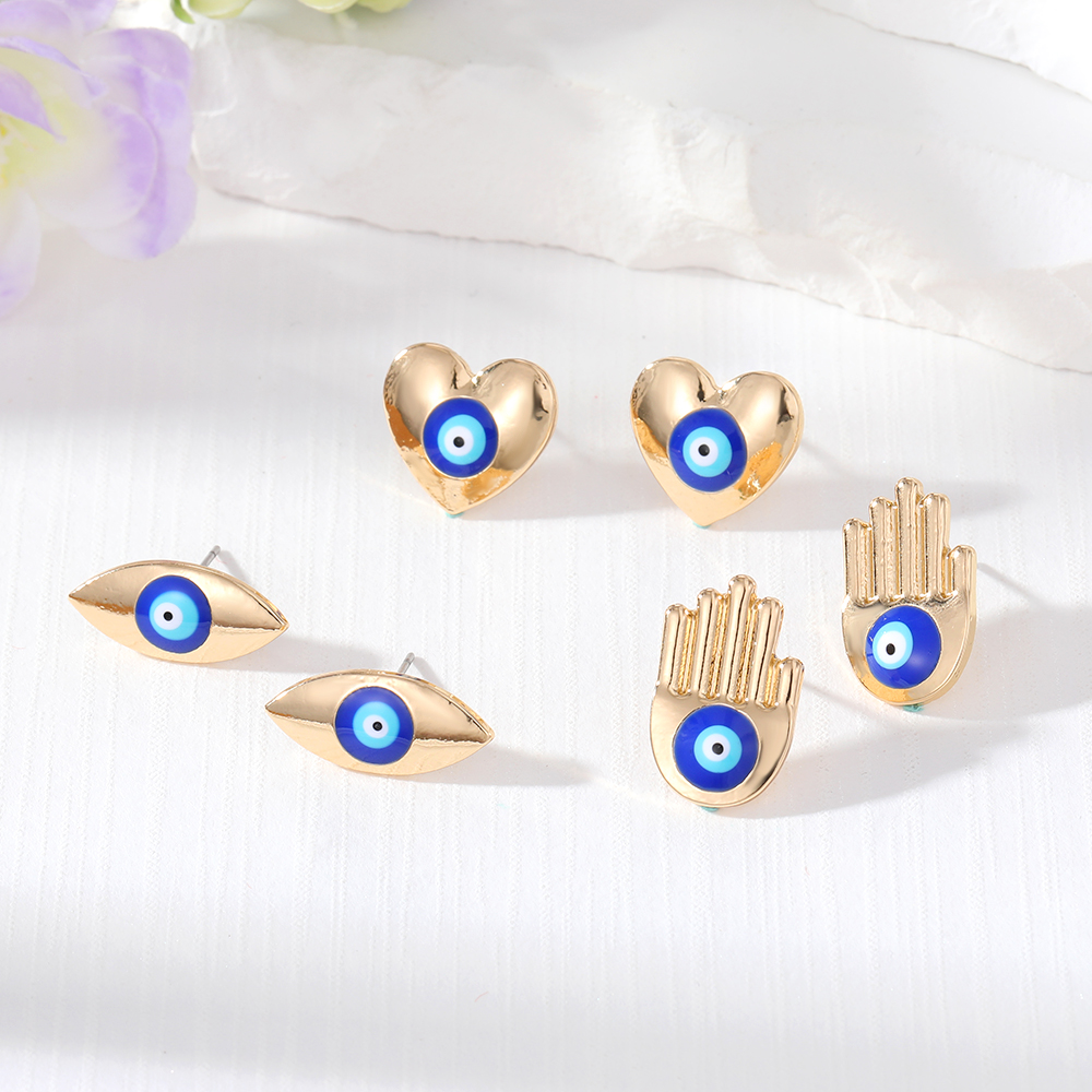 1 Pair Simple Style Devil's Eye Hand Heart Shape Alloy Women's Ear Studs display picture 4