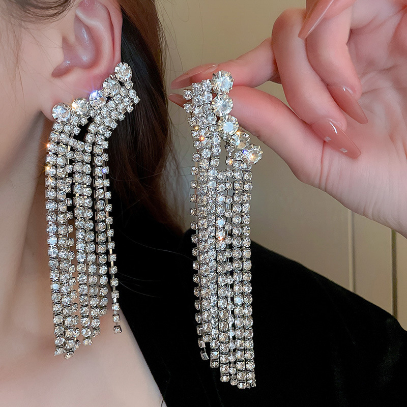 1 Pair Luxurious Tassel Alloy Inlay Rhinestones Women's Drop Earrings display picture 2