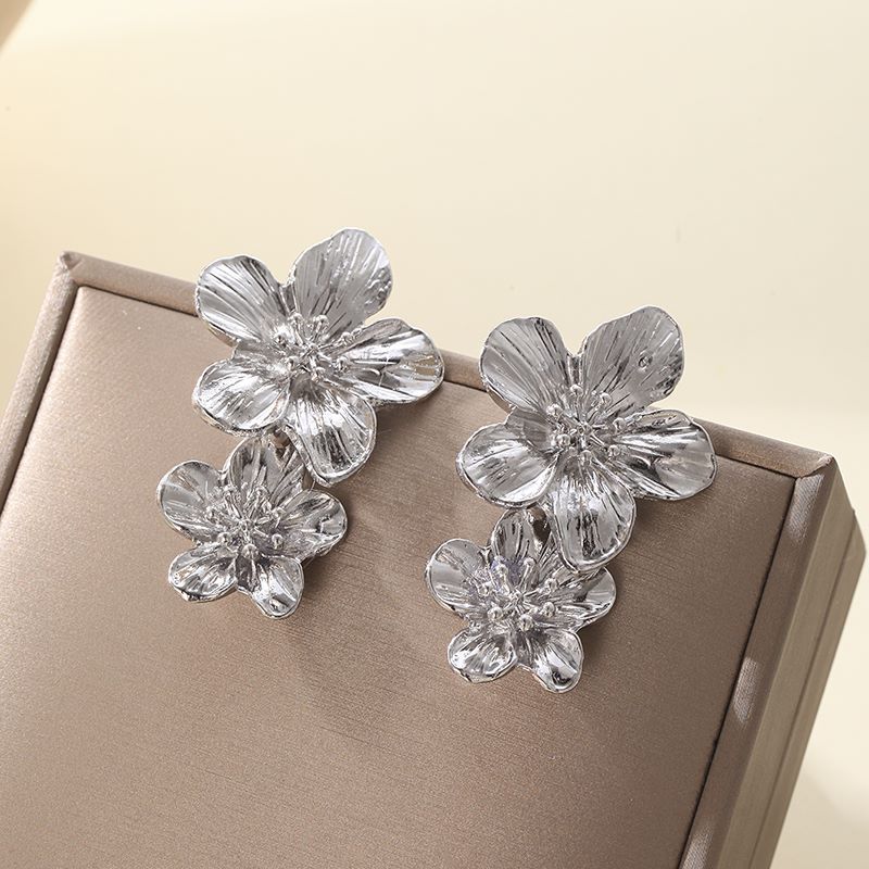 1 Pair Fashion Flower Alloy Drop Earrings display picture 3