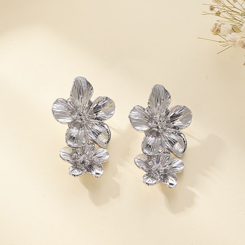 1 Pair Fashion Flower Alloy Drop Earrings display picture 5