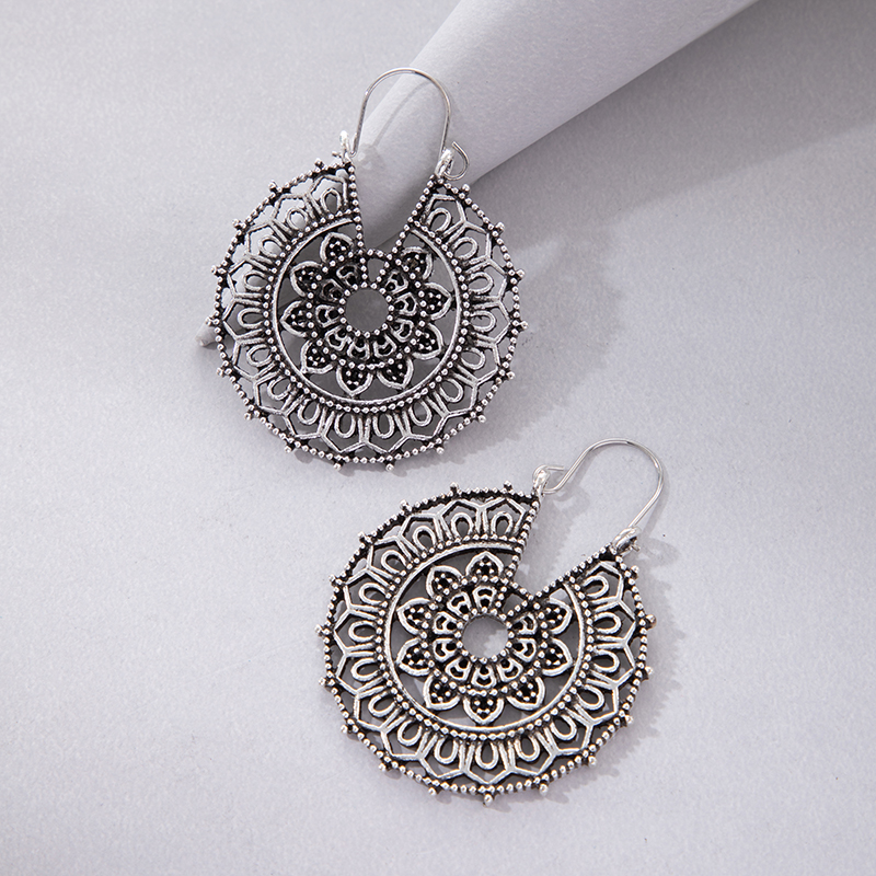 1 Pair Fashion Flower Alloy Hollow Out Women's Drop Earrings display picture 5