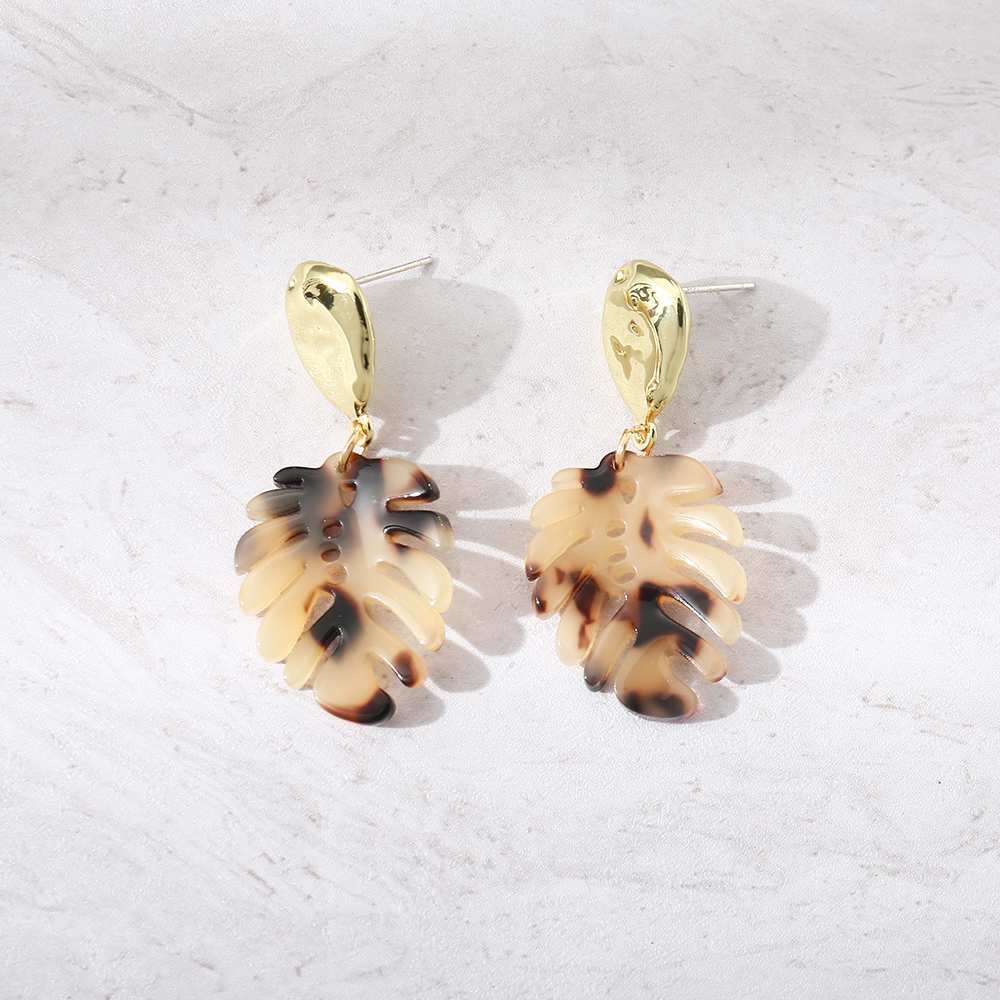 1 Pair Fashion Leaves Plastic Resin Gold Plated Women's Drop Earrings display picture 5