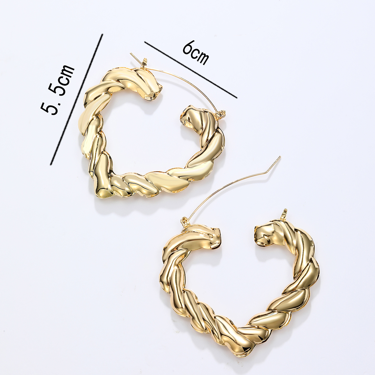 1 Pair Exaggerated Heart Shape Plating Iron Hoop Earrings display picture 3