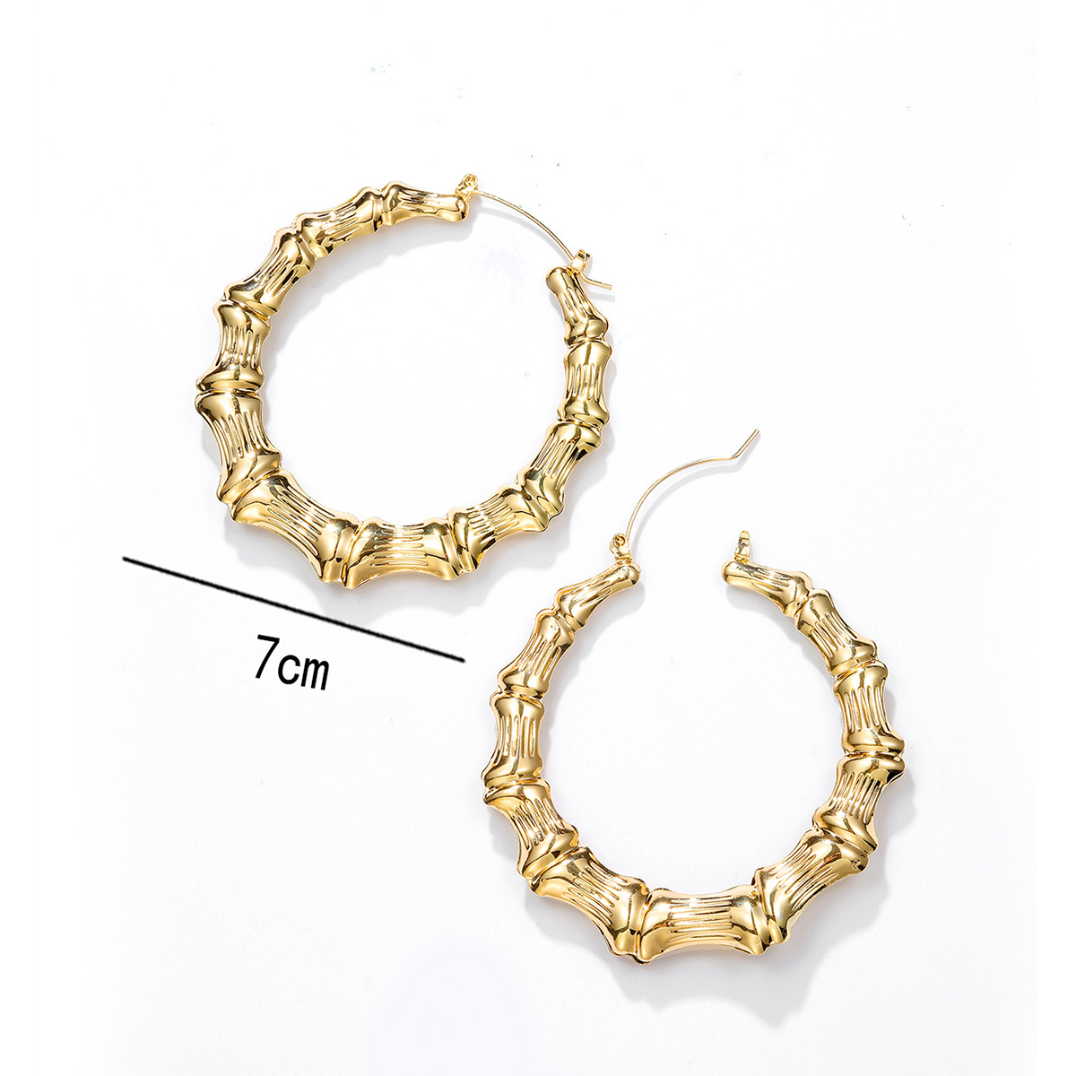 1 Pair Exaggerated Heart Shape Plating Iron Hoop Earrings display picture 4