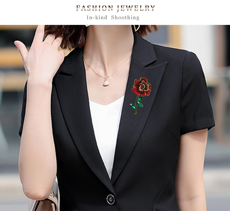 Fashion Rose Alloy Inlay Rhinestones Women's Brooches display picture 3