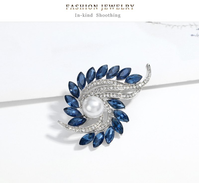 Moda Flor Aleación Embutido Cristal Diamantes De Imitación Perla Mujeres Broches display picture 5