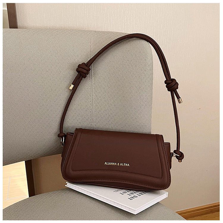 Women's Mini All Seasons Pu Leather Solid Color Fashion Square Magnetic Buckle Underarm Bag display picture 18