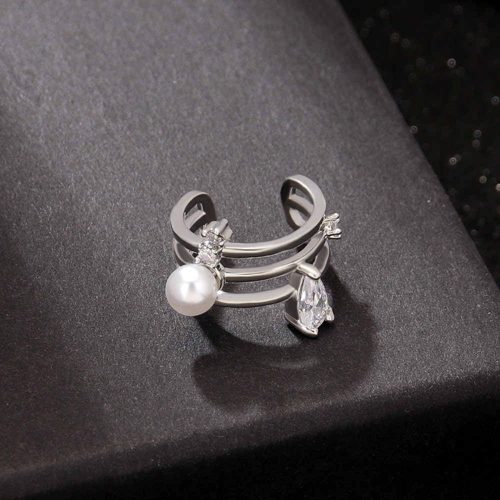 1 Piece Fashion C Shape Plating Inlay Copper Pearl Zircon Gold Plated Silver Plated Ear Clips display picture 11