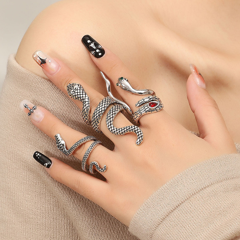 Punk Snake Alloy Inlay Rhinestones Silver Plated Women's Open Ring display picture 1