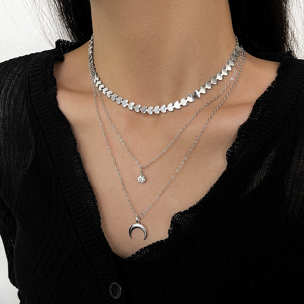 3 Pieces Fashion Moon Alloy Inlay Artificial Diamond Women's Layered Necklaces display picture 1