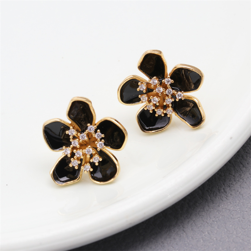 1 Pair Elegant Flower Petal Enamel Inlay Copper Zircon Gold Plated Ear Studs display picture 8