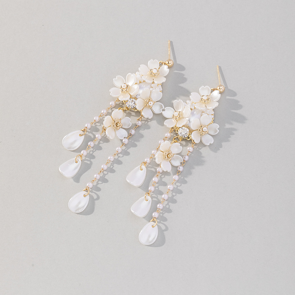 1 Pair Fashion Flower Shell Tassel Pearl Inlay Alloy Rhinestones Drop Earrings display picture 2