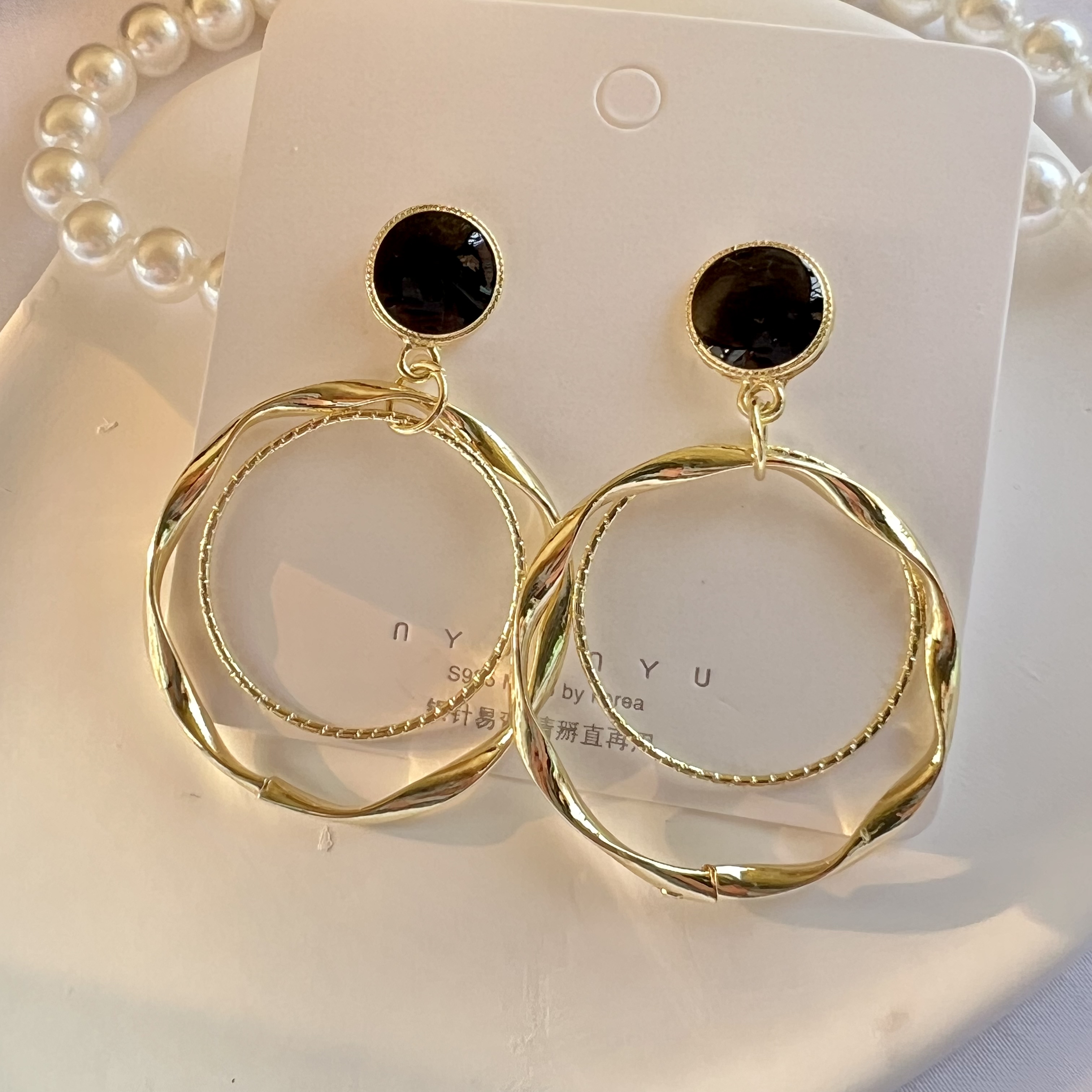 1 Pair Fashion Circle Alloy Plating Inlay Acrylic Gold Plated Women's Drop Earrings display picture 2