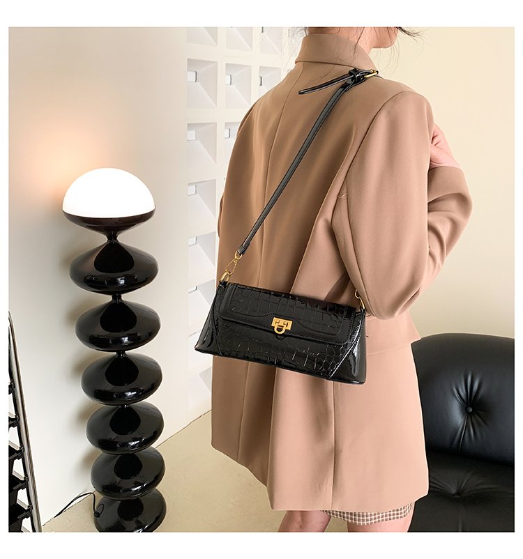 Women's All Seasons Pu Leather Solid Color Classic Style Square Zipper Magnetic Buckle Fashion Backpack display picture 3