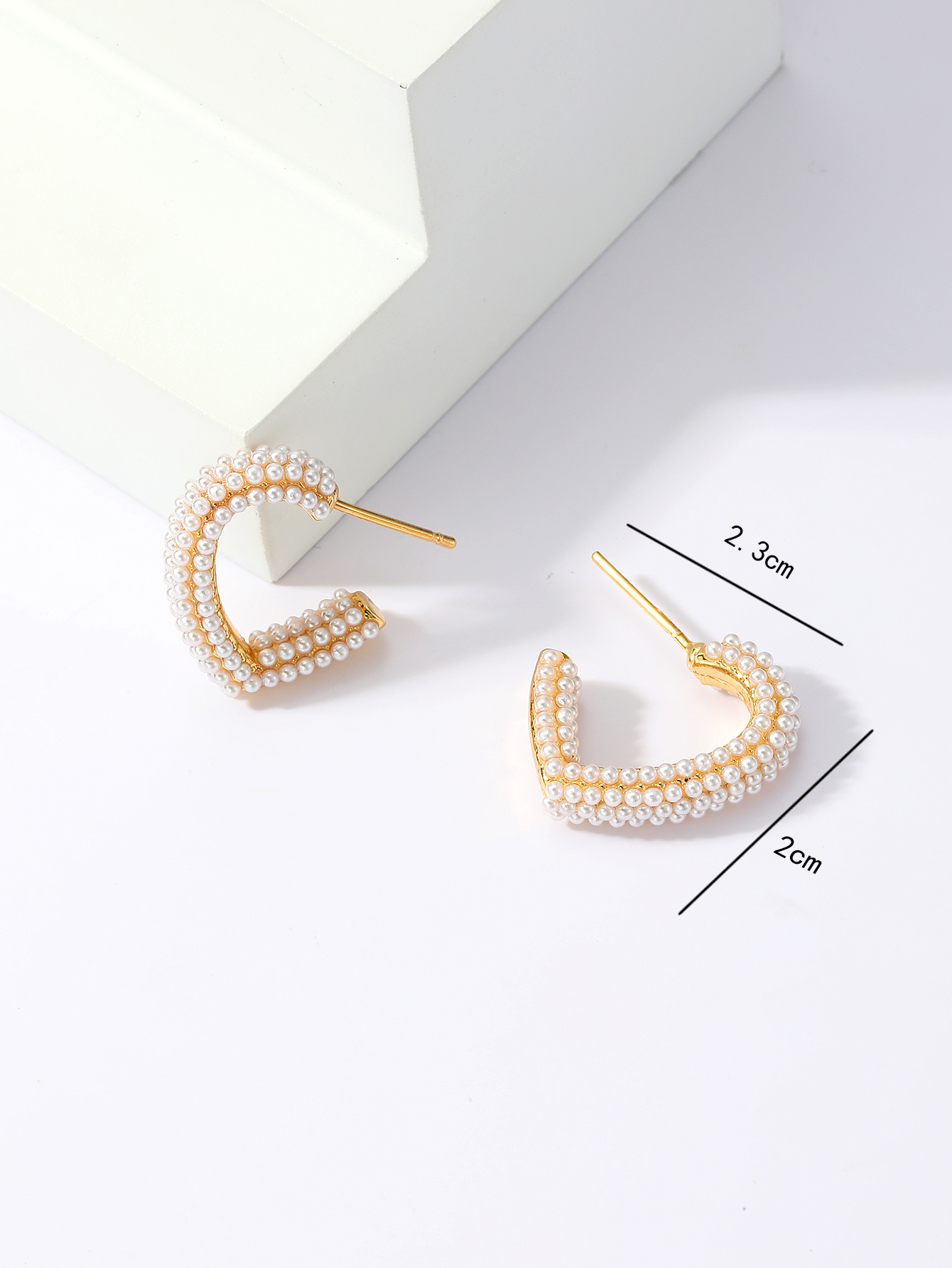 1 Paire Style De Fée Sucré Style Classique Forme De Cœur Le Cuivre Placage Incruster Perles Artificielles Boucles D'oreilles display picture 3