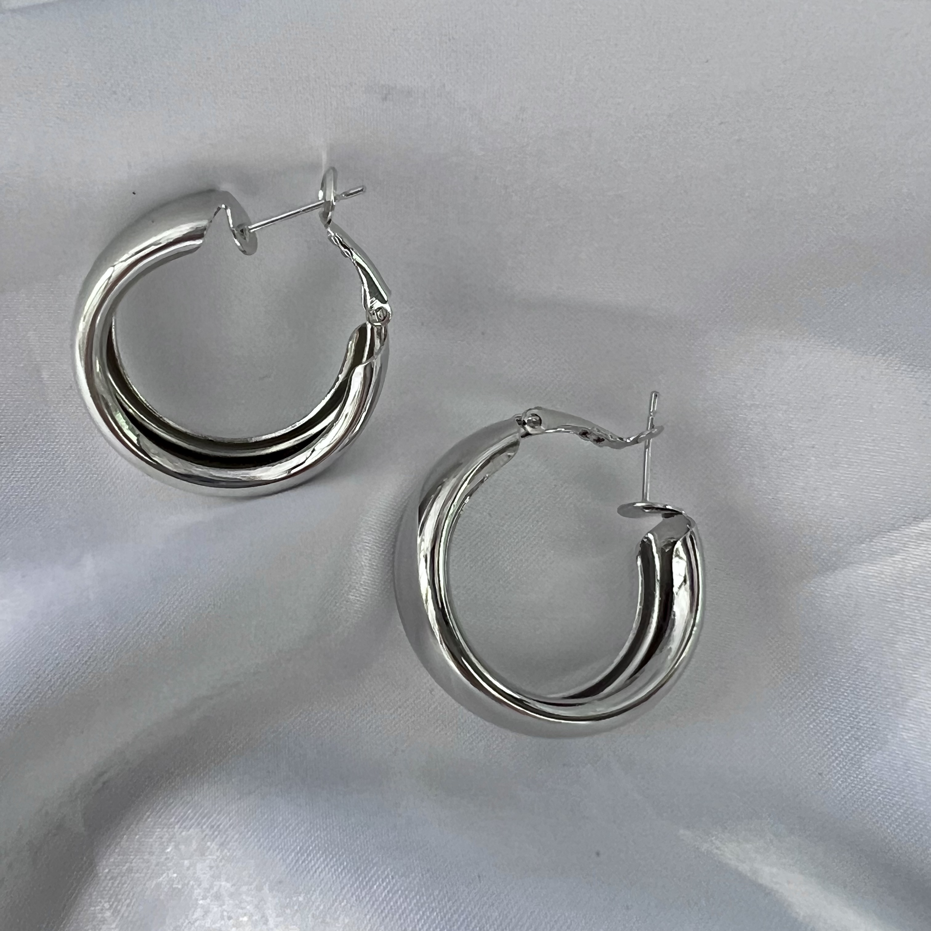 1 Pair Fashion Circle Alloy Plating Gold Plated Silver Plated Women's Earrings display picture 3