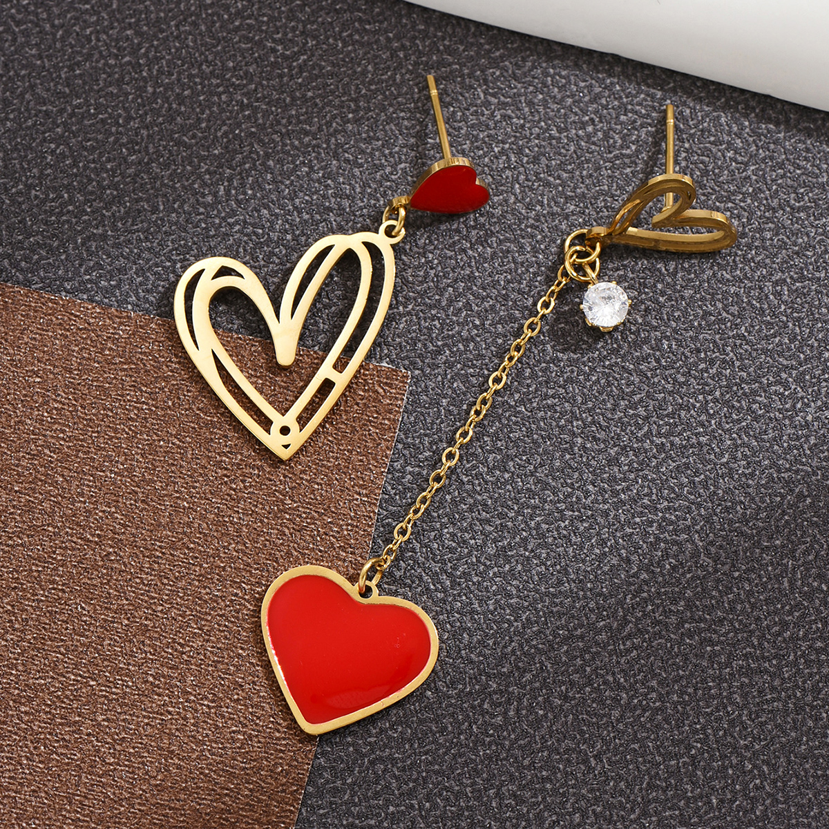 1 Pair Fashion Romantic Korean Style Heart Shape Enamel 304 Stainless Steel Artificial Rhinestones 14K Gold Plated Drop Earrings display picture 3