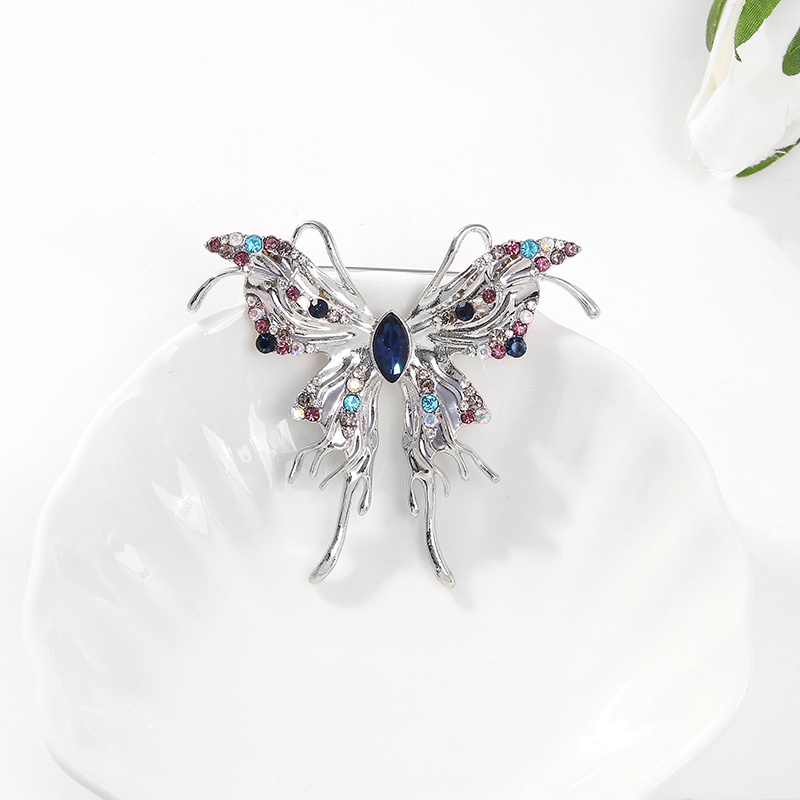 Fashion Butterfly Alloy Plating Inlay Artificial Rhinestones Women's Brooches 1 Piece display picture 3