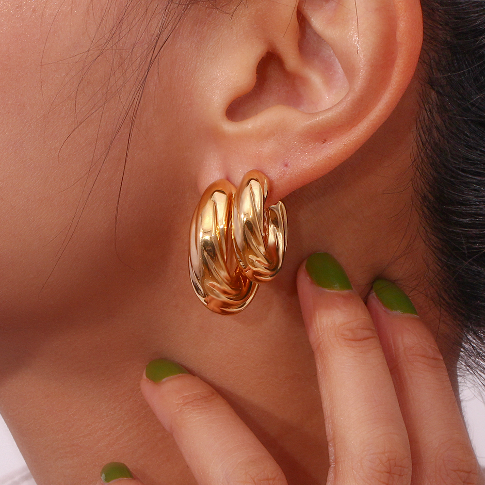 1 Pair Retro C Shape Twist Plating Stainless Steel 18k Gold Plated Ear Studs display picture 7