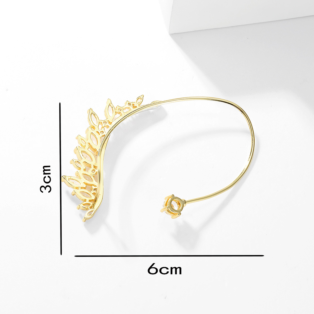 1 Piece Elegant Shiny Leaf Copper Plating Inlay Zircon 18k Gold Plated Ear Clips display picture 1