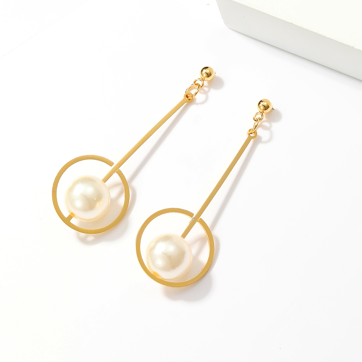 1 Pair Fashion Round Ball Pearl Plating Stainless Steel 18k Gold Plated Drop Earrings display picture 2