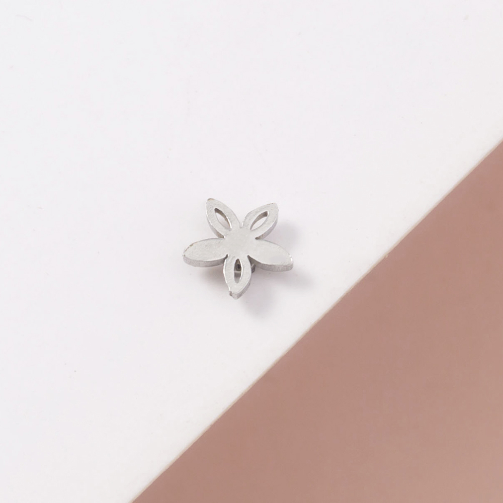 1 Piece Nose Rings & Studs Simple Style Flower 304 Stainless Steel Plating display picture 3