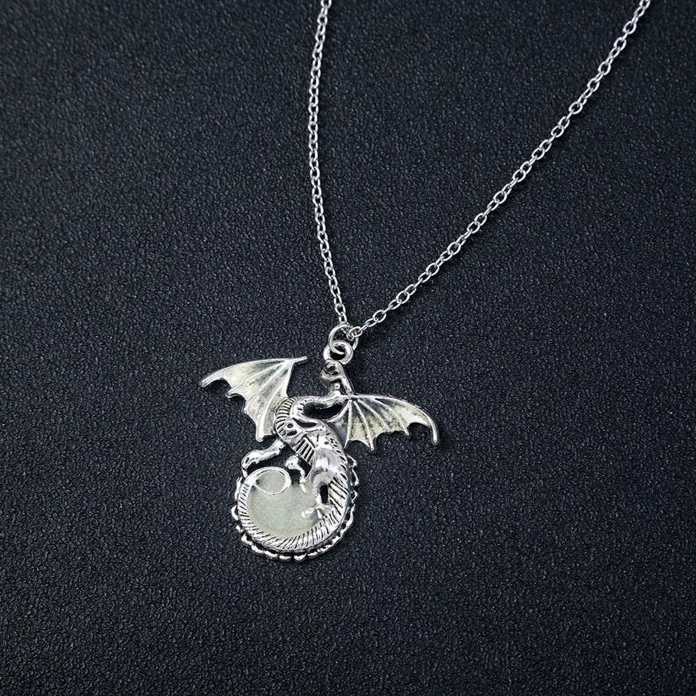 1 Piece Fashion Dragon Alloy Plating Silver Plated Women's Pendant Necklace display picture 4