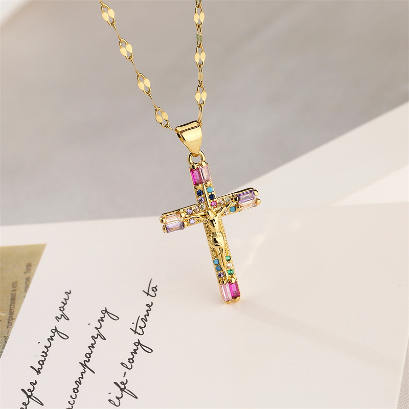 Fashion Cross Copper Plating Inlay Zircon Gold Plated Pendant Necklace display picture 7